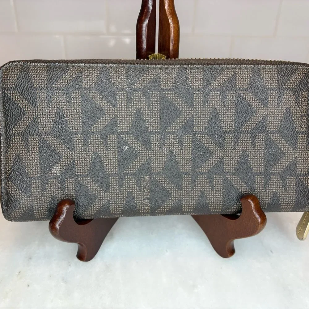 Michael Kors Wallet Leather Signature Continental FullmZip Accordion Bag